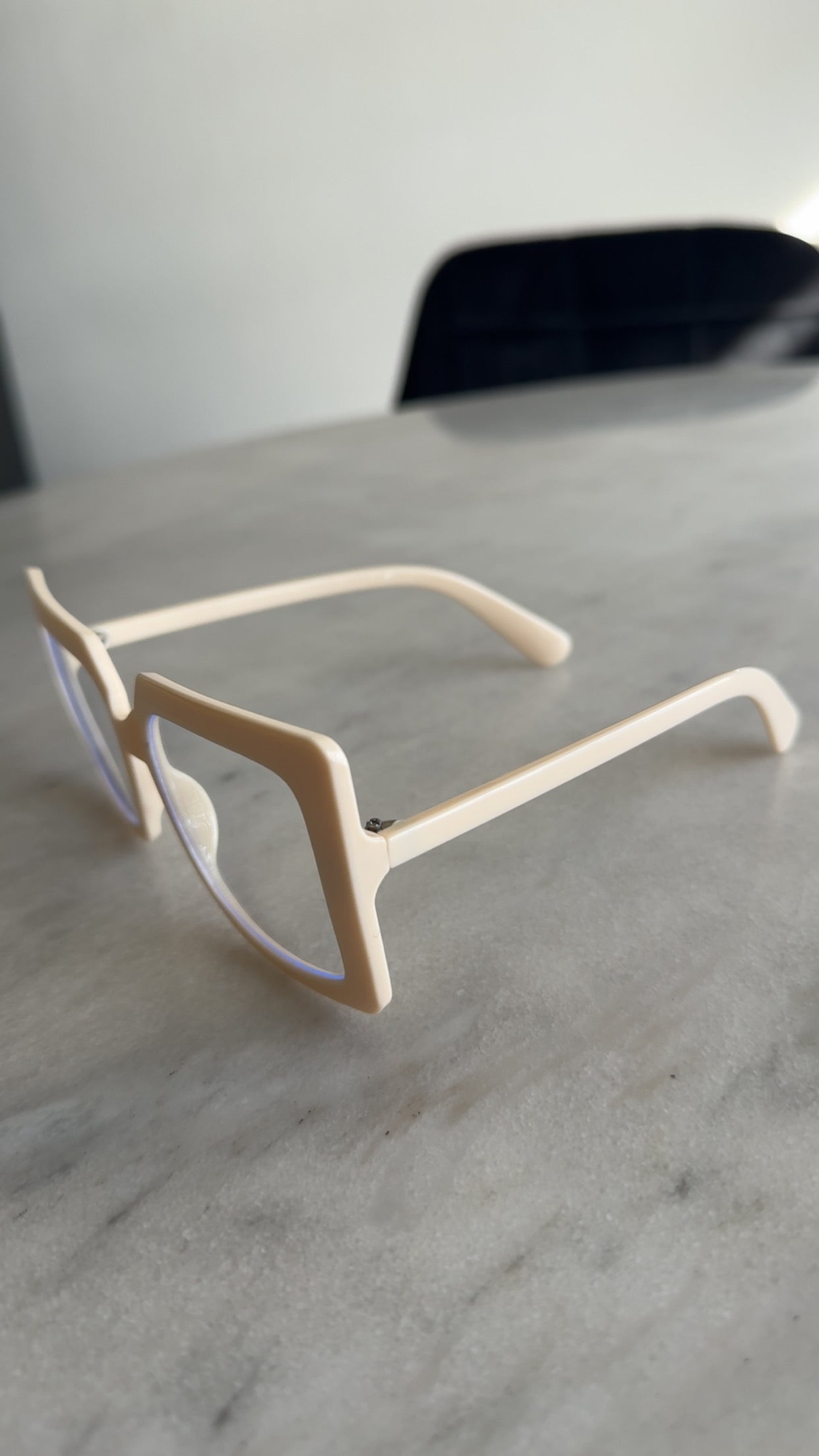 Nude Glasses