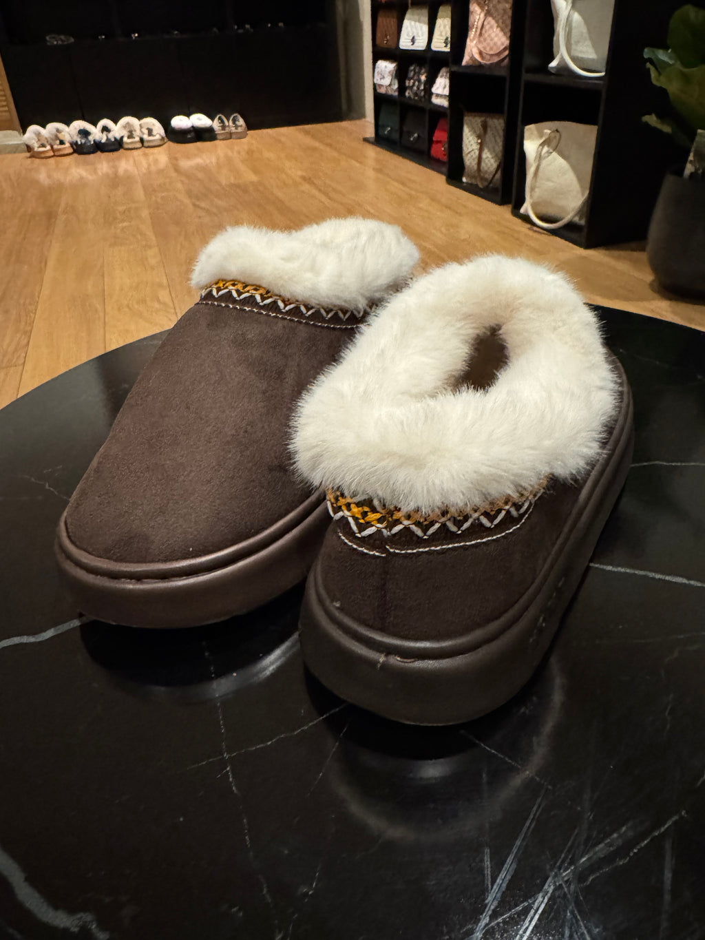 Pantoffels Donkerbruin Lookalike Bont