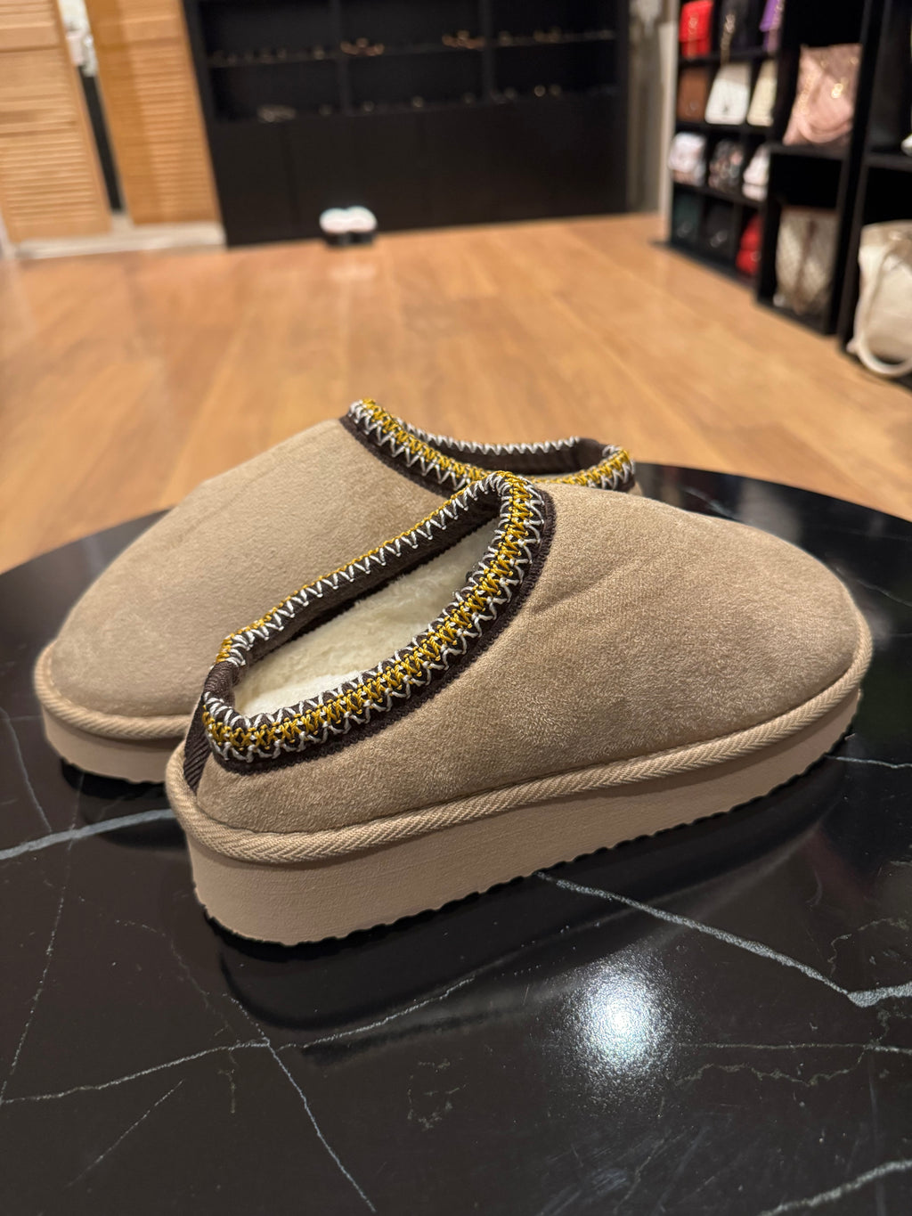 Pantoffels Beige Lookalike