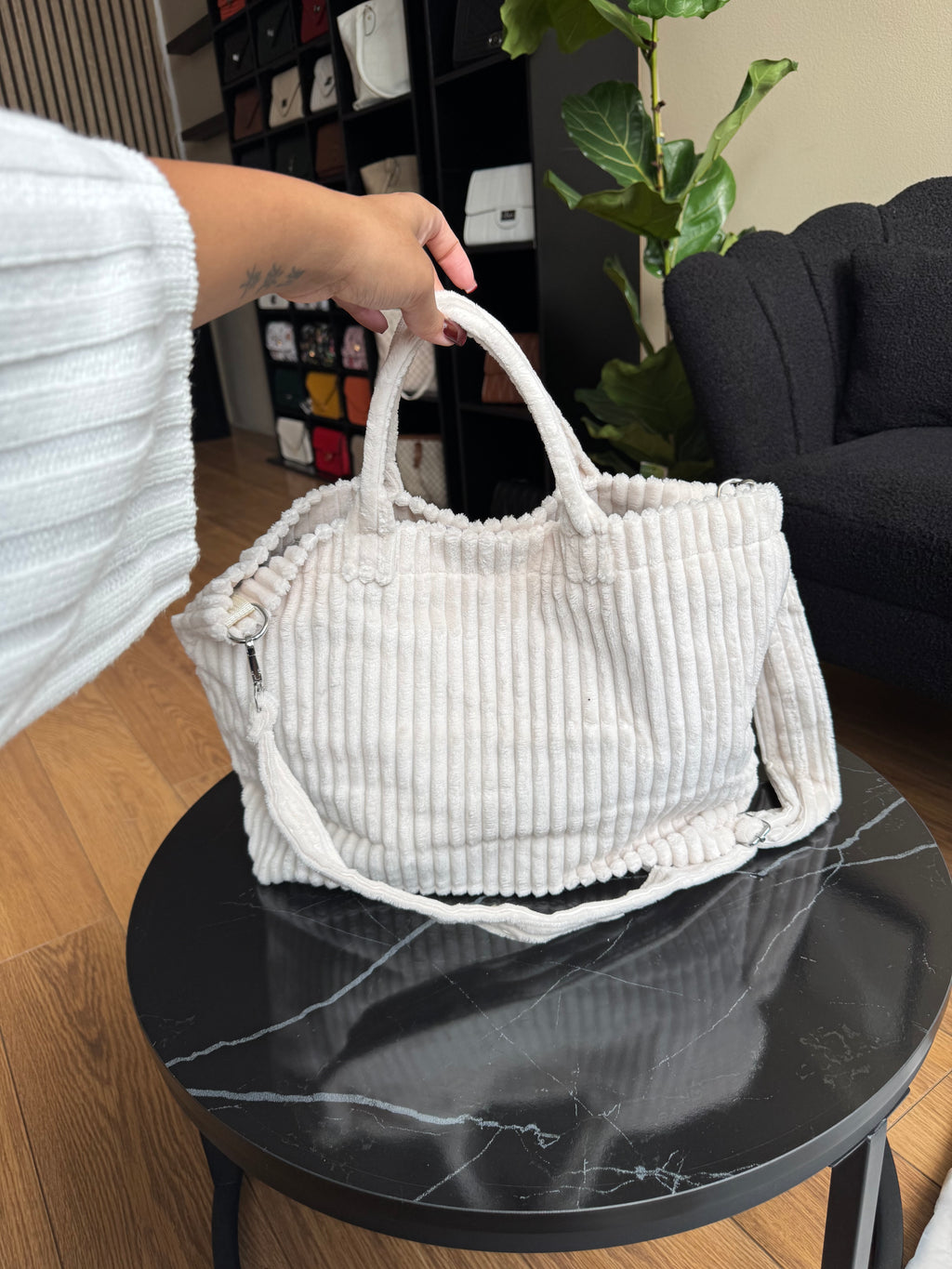 Tote Fluffy White