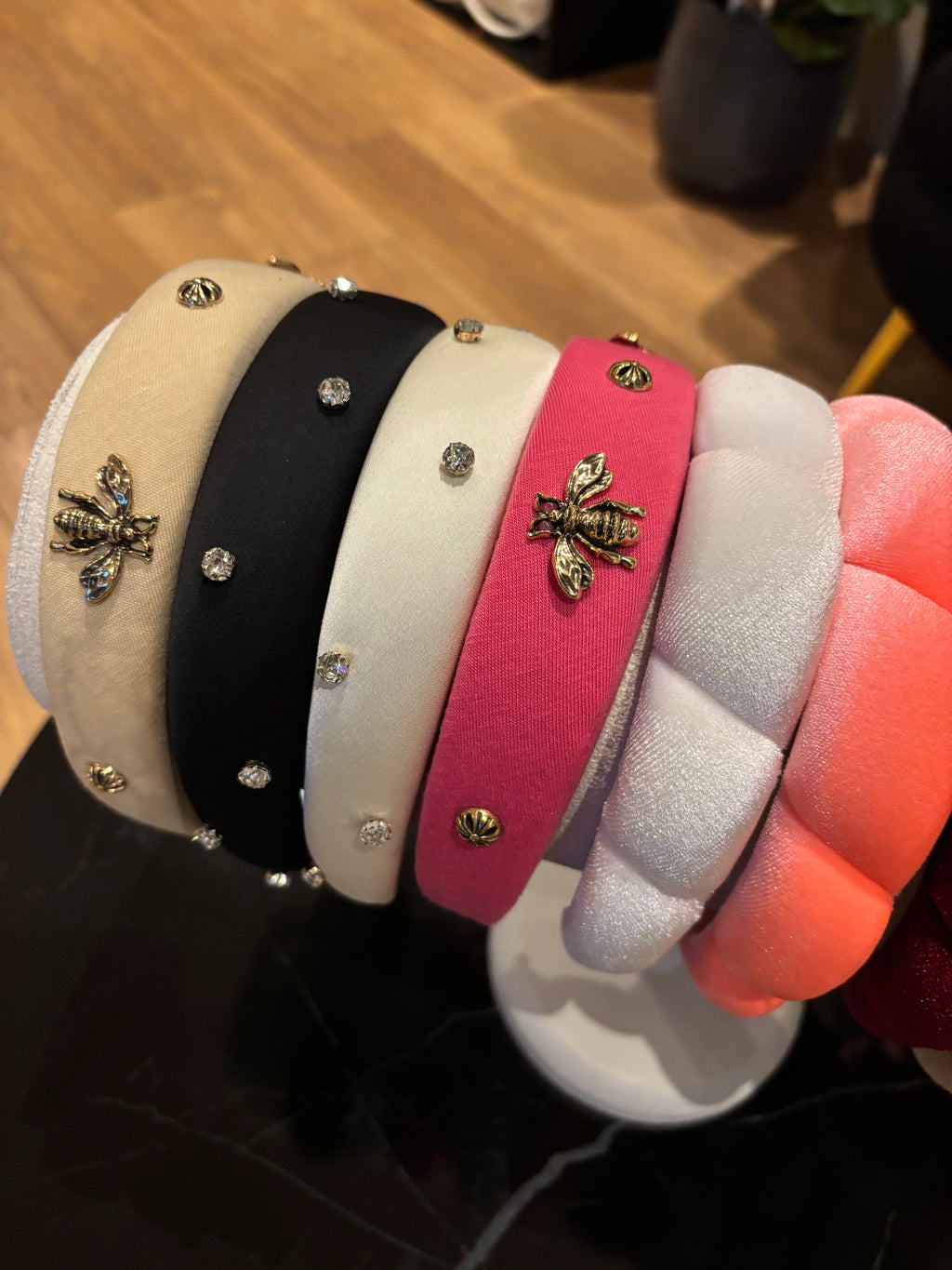 Haarbanden kers/wolk/bijen/steentjes willekeurig