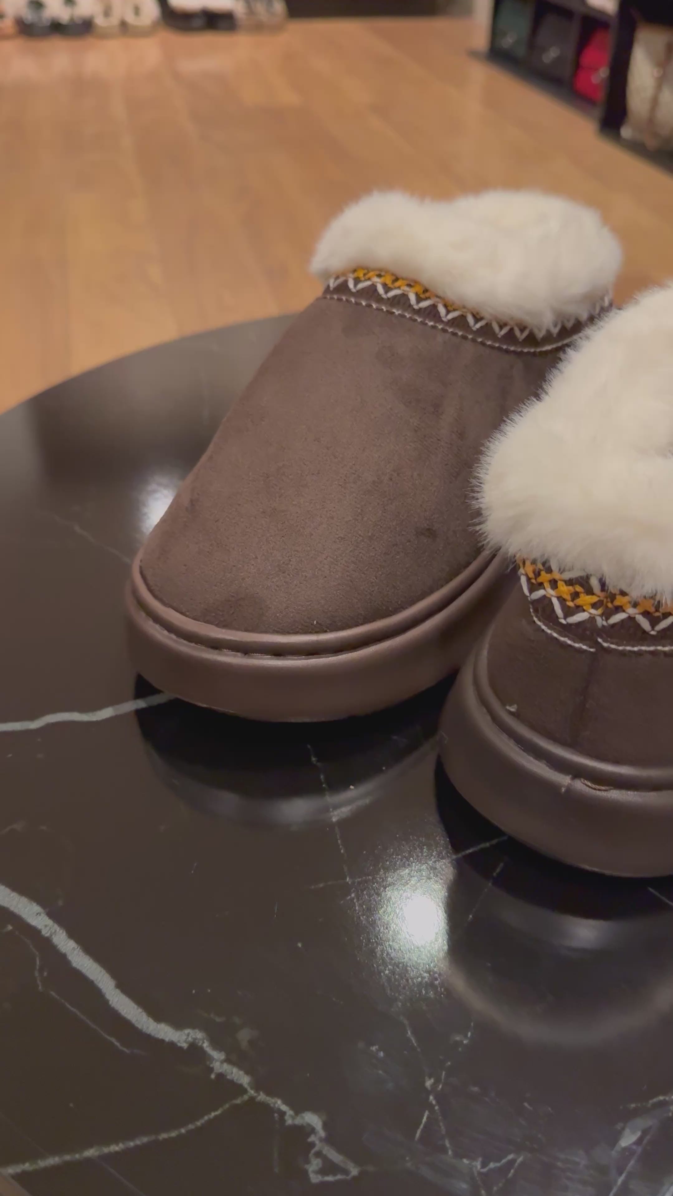 Pantoffels Donkerbruin Lookalike Bont