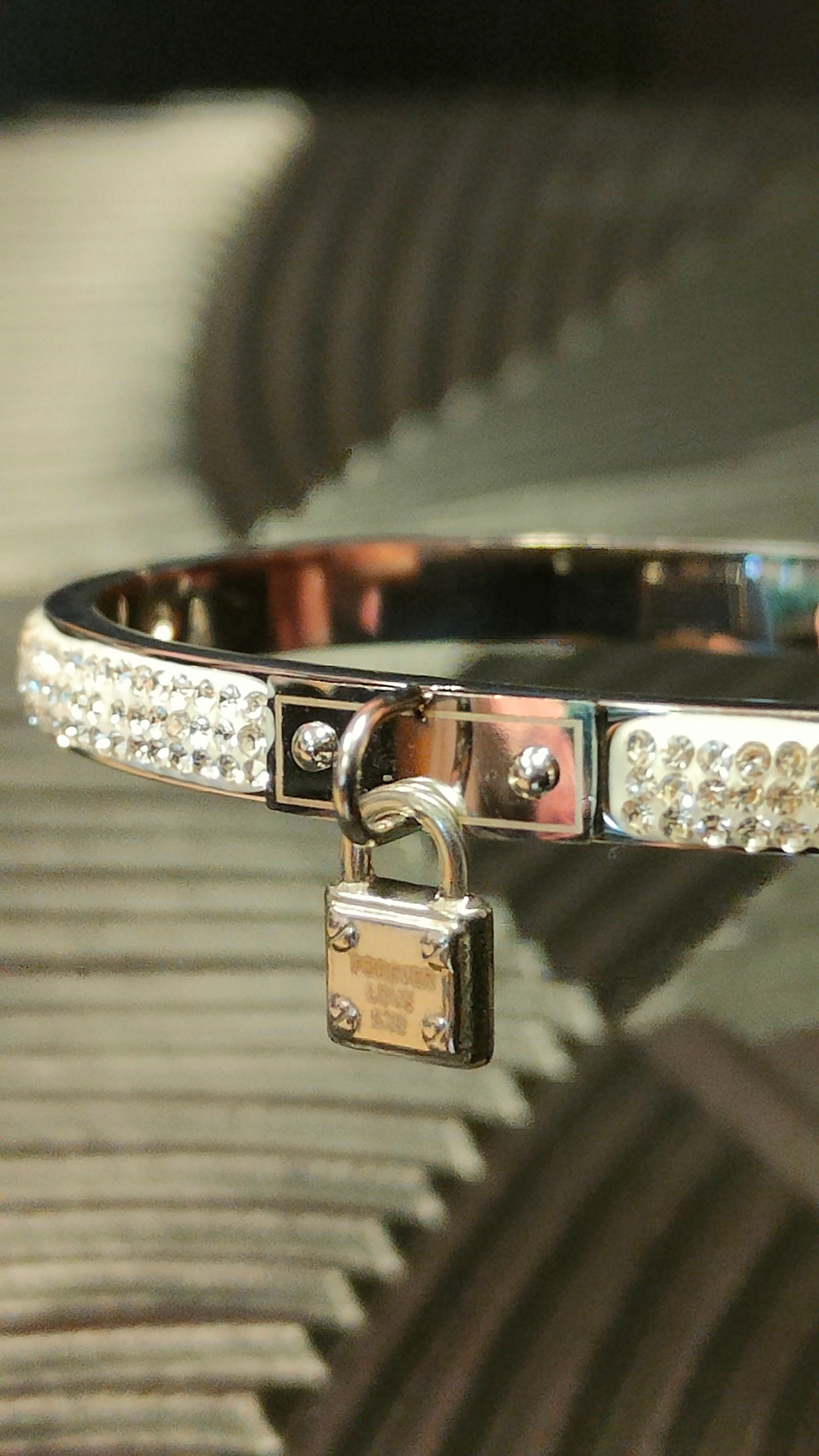 Armband Lock - Diamond look - zilver kleurig