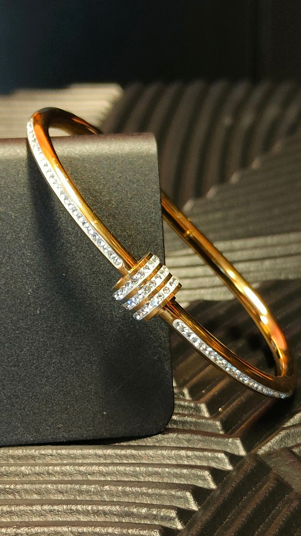 Armband Cilinder & Diamond look inlay - Goud kleurig