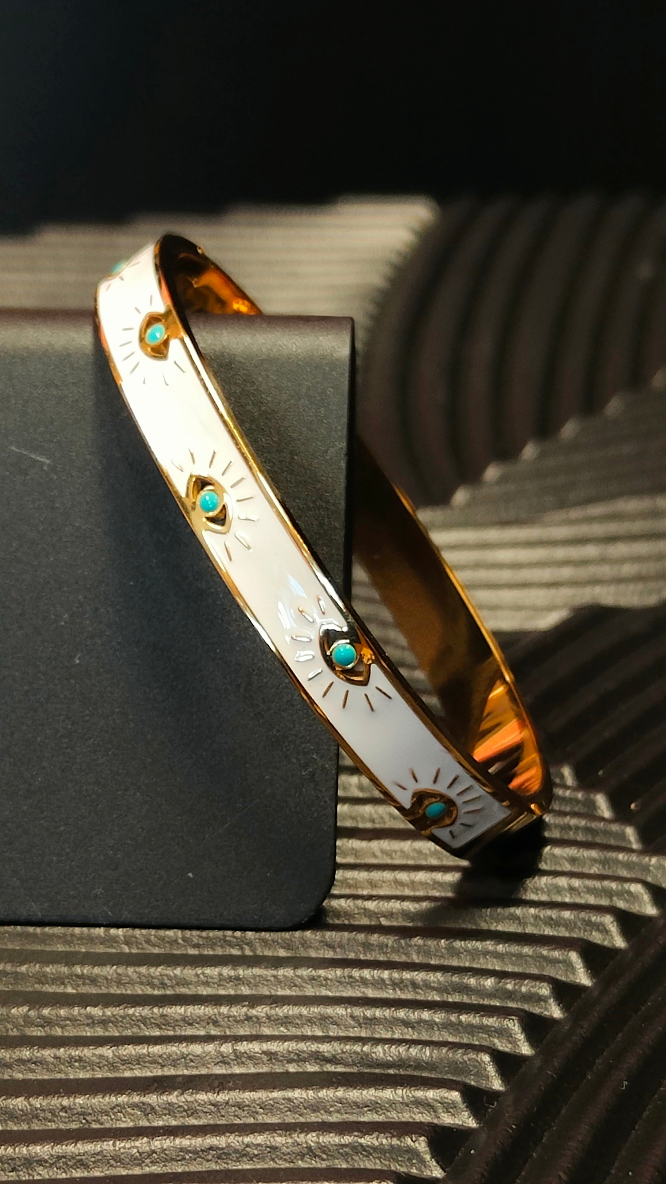 Armband Inlay Eyes White - Goud kleurig
