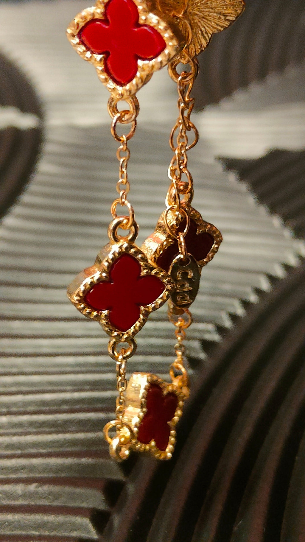 Armband Stars Hangers Red - Goud kleurig