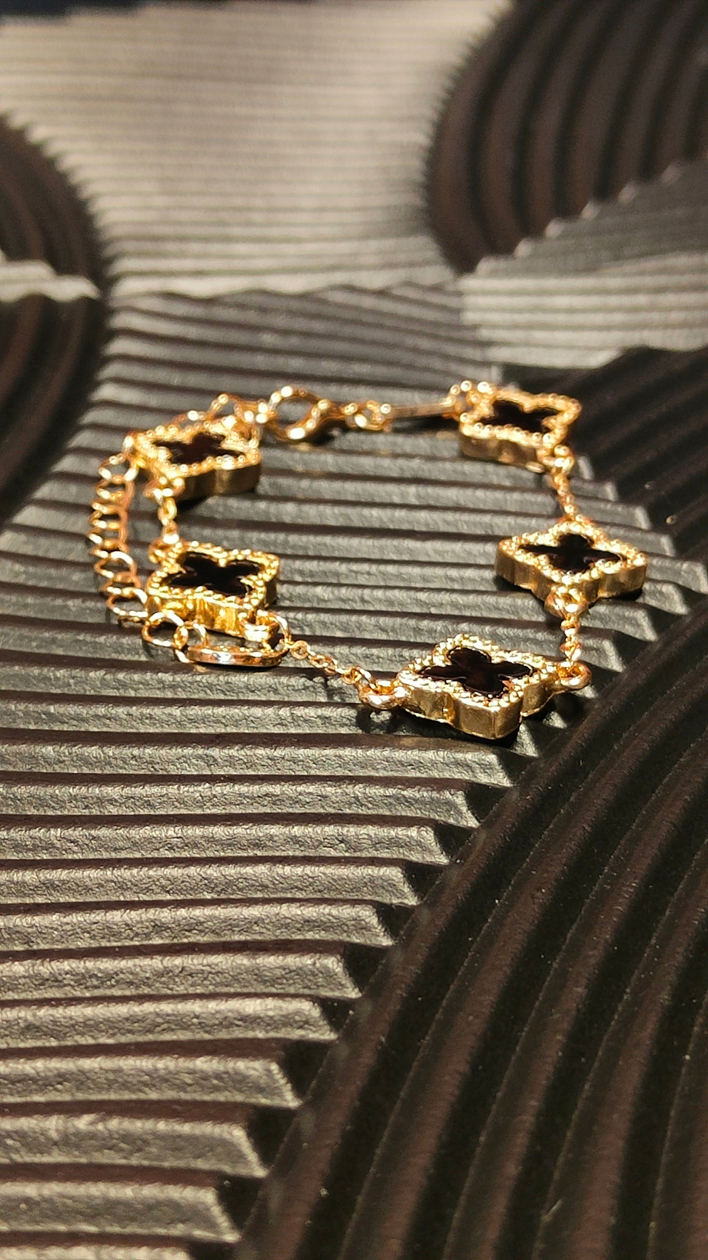 Armband Stars Hangers Black - Goud kleurig