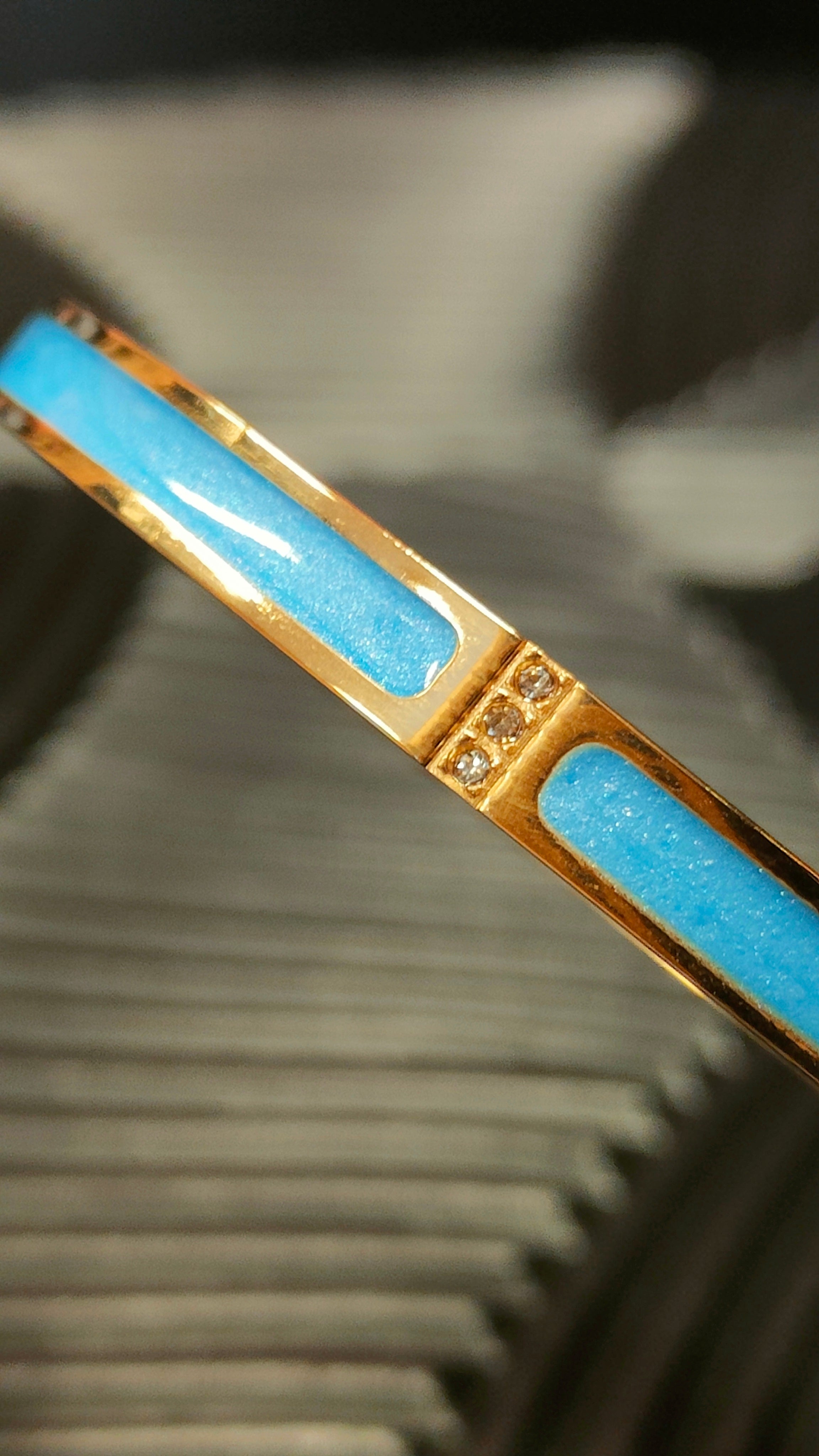 Armband Inlay Blue 3 Diamond look - Goud kleurig