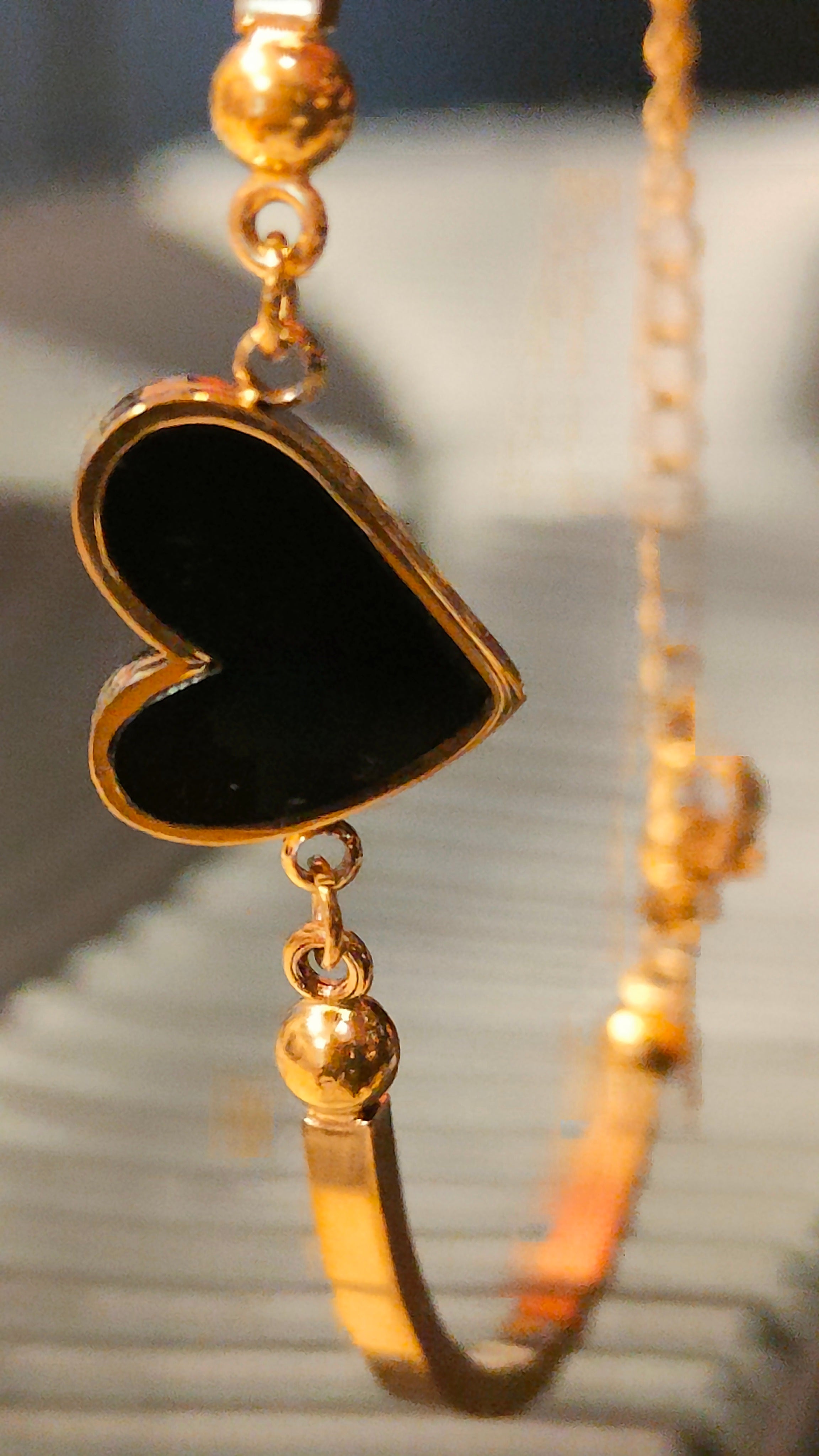 Armband Heart Black - Goud kleurig