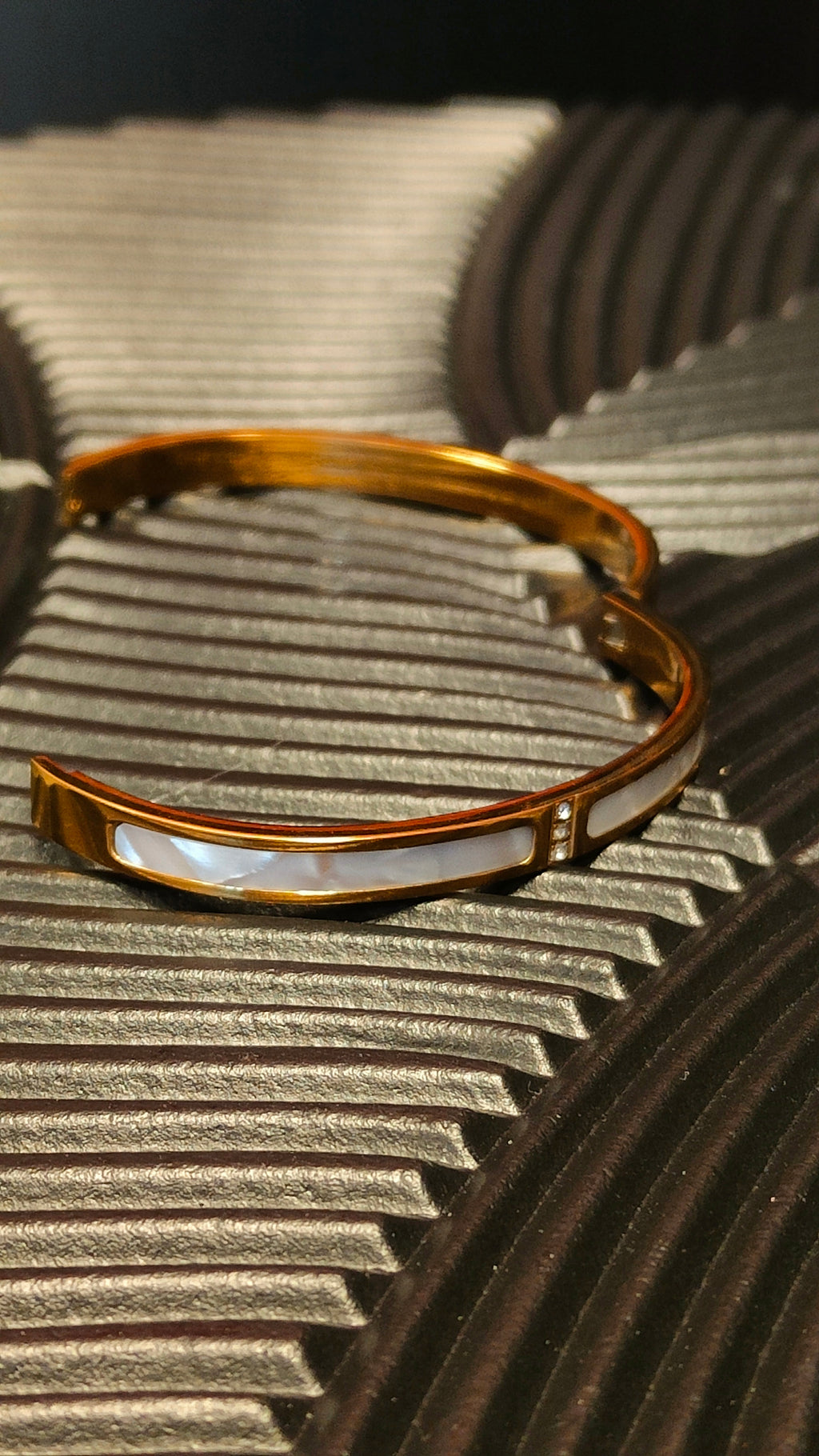 Armband Inlay White 3 Diamond look - Goud kleurig