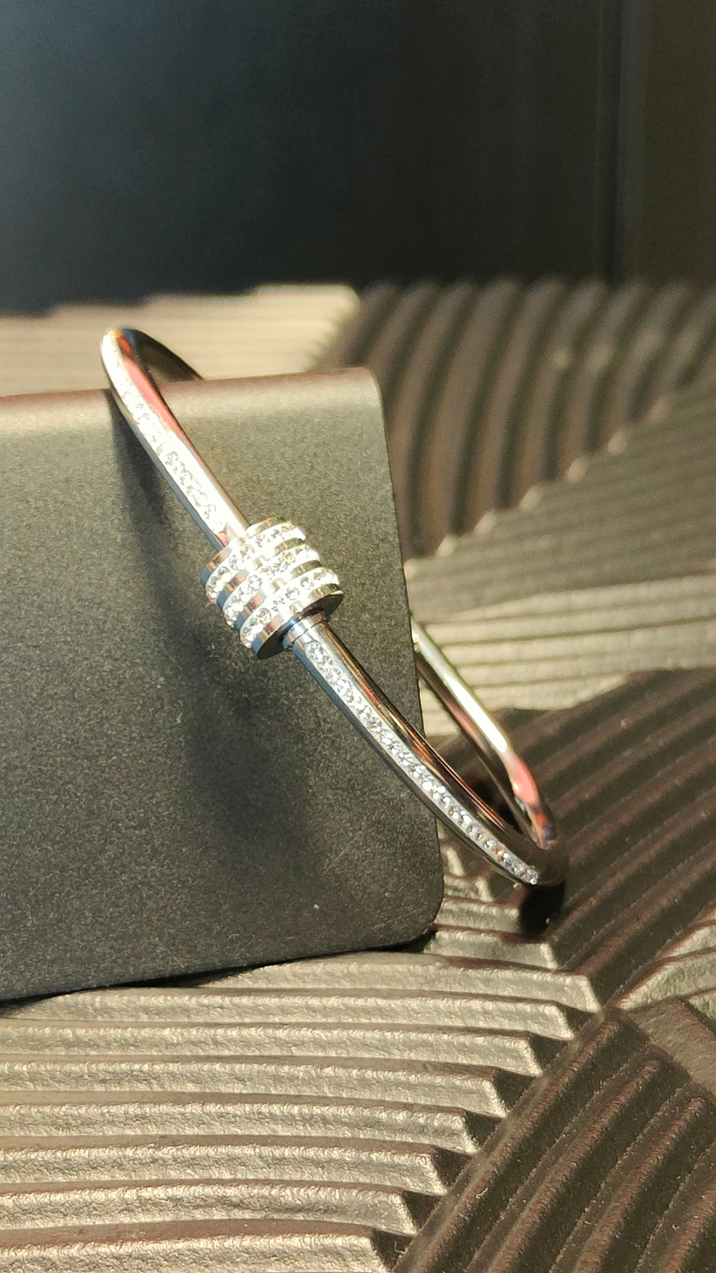Armband Cilinder & Diamond look inlay - zilver kleurig