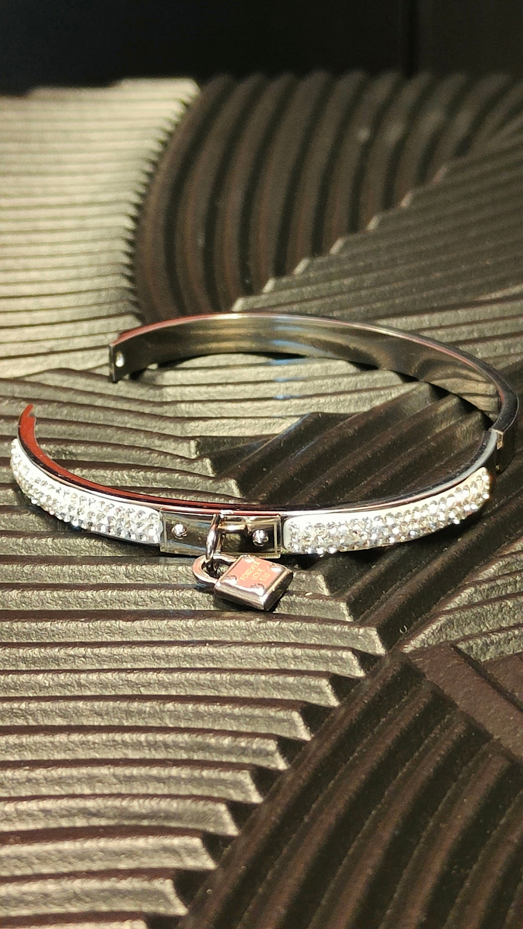 Armband Lock - Diamond look - zilver kleurig