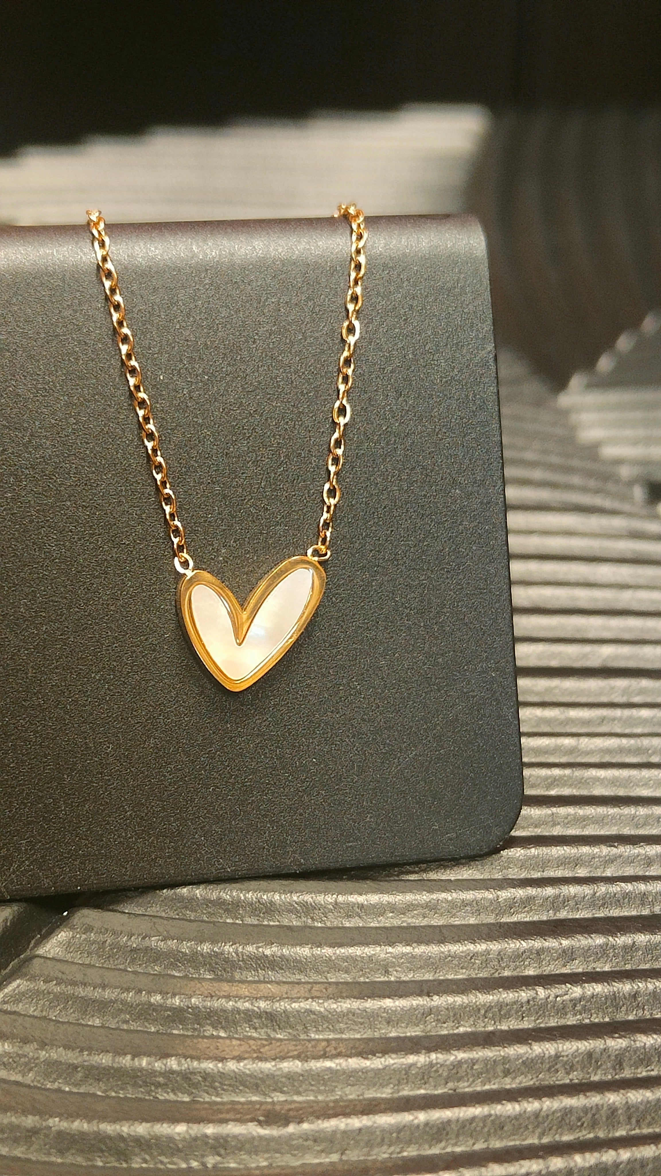 Ketting Inlay Heart White - Goud kleurig