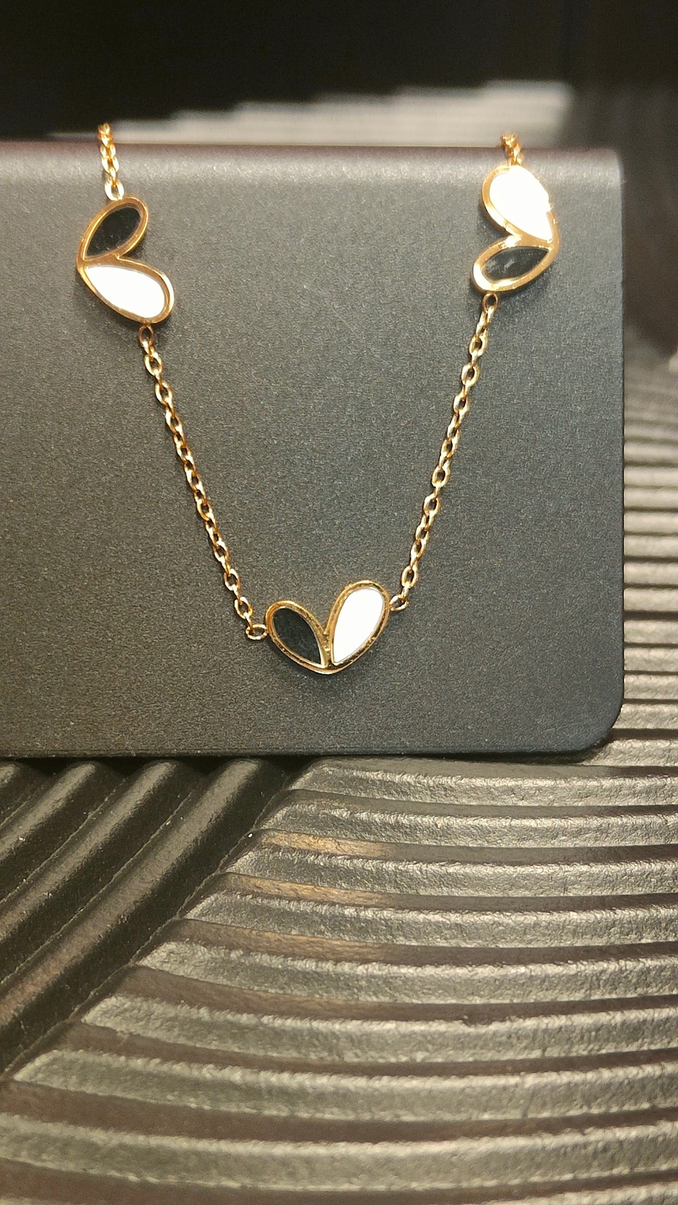 Ketting Inlay Hearts Black & White - Goud kleurig